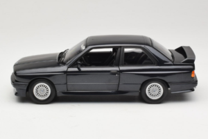 BMW M3 E30 Sport Evolution Blue Metallic Minichamps 1:18 180020308 Metalli — kuva 4 / 8