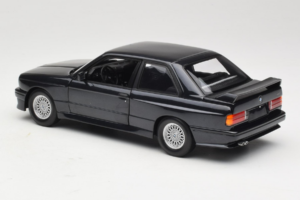 BMW M3 E30 Sport Evolution Blue Metallic Minichamps 1:18 180020308 Metalli — kuva 7 / 8