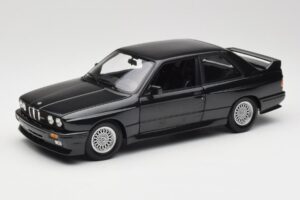 BMW M3 E30 Black Metallic Minichamps 1:18 180020306 Metalli