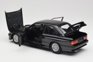 BMW M3 E30 Black Metallic Minichamps 1:18 180020306 Metalli — kuva 5 / 8