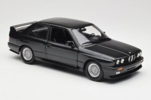 BMW M3 E30 Black Metallic Minichamps 1:18 180020306 Metalli — kuva 6 / 8