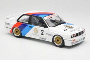 BMW M3 E30 #2 Warsteiner E. van de Poele DTM Champion 1987 Minichamps 1:18 80430396026-O Metalli — kuva 6 / 8