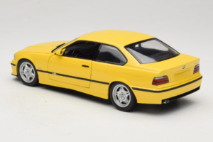 BMW M3 E36 Dakar Yellow UT Models 1:18 180022300 Metalli — kuva 7 / 8