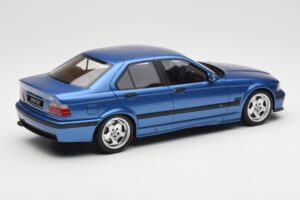 BMW M3 E36 Sedan Sininen Otto 1:18 OT1082 Hartsi — kuva 2 / 6