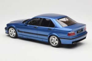 BMW M3 E36 Sedan Sininen Otto 1:18 OT1082 Hartsi — kuva 5 / 6