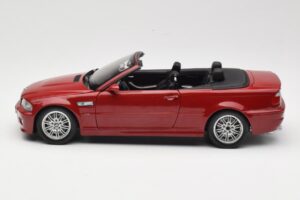 BMW M3 E46 Avoauto Punainen Kyosho 1:18 08505R Metalli — kuva 4 / 8