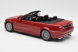 BMW M3 E46 Avoauto Punainen Kyosho 1:18 08505R Metalli — kuva 7 / 8