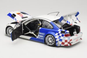 BMW M3 E46 GTR #24 D. Muller / J. Muller / H.-J. Stuck ALMS 2001 Minichamps 1:18 80430139184 Metalli — kuva 5 / 8