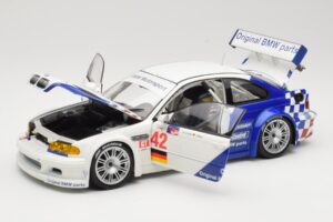 BMW M3 E46 GTR #42 J. Muller / J.J. Lehto ALMS 2001 Minichamps 1:18 80430139183 Metalli — kuva 2 / 8