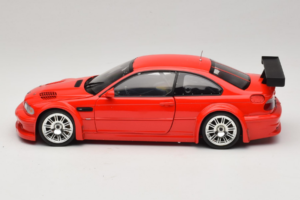 BMW M3 E46 GTR Street Punainen Minichamps 1:18 100012101 Metalli — kuva 4 / 8