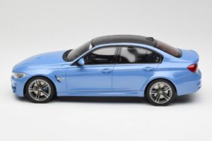 BMW M3 F80 Yas Marina Sininen GT Spirit 1:18 GT055 Hartsi — kuva 3 / 6