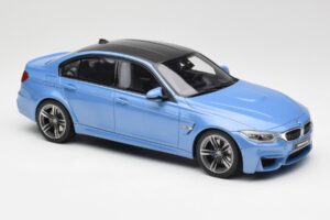 BMW M3 F80 Yas Marina Sininen GT Spirit 1:18 GT055 Hartsi — kuva 4 / 6