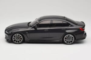 BMW M3 G80 Musta Metallic Minichamps 1:18 155020202 Metalli — kuva 3 / 6