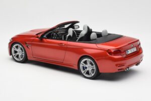 BMW M4 F83 Avoauto Sakhir Oranssi Paragon 1:18 PA-97111 Metalli — kuva 7 / 8
