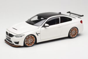 BMW M4 F82 GTS Alpine White Minichamps 1:18 110025221 Metalli