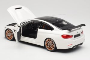 BMW M4 F82 GTS Alpine White Minichamps 1:18 110025221 Metalli — kuva 5 / 8
