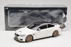 BMW M4 F82 GTS Alpine White Minichamps 1:18 110025221 Metalli — kuva 8 / 8