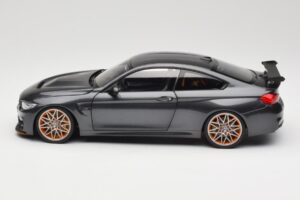 BMW M4 F82 GTS Mineral Grey Metallic Minichamps 1:18 110025222 Metalli — kuva 4 / 8