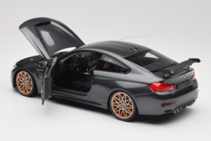BMW M4 F82 GTS Mineral Grey Metallic Minichamps 1:18 110025222 Metalli — kuva 5 / 8