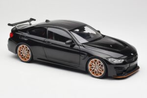 BMW M4 F82 GTS Sapphire Black Metallic Minichamps 1:18 110025220 Metalli — kuva 6 / 8