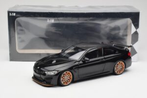 BMW M4 F82 GTS Sapphire Black Metallic Minichamps 1:18 110025220 Metalli — kuva 8 / 8
