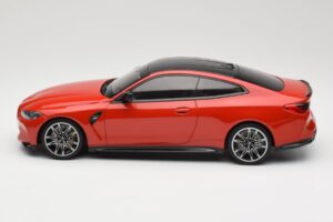 BMW M4 F82 Imola Red Metallic Minichamps 1:18 155020121 Metalli — kuva 3 / 6