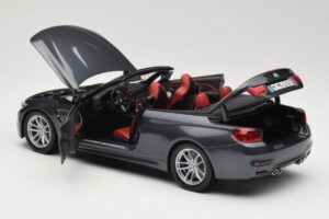 BMW M4 F83 Avoauto Mineral Grey Paragon 1:18 80432339610 Metalli — kuva 5 / 8