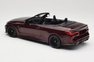 BMW M4 G83 Avoauto Punainen Metallic Minichamps 1:18 155021032 Metalli — kuva 5 / 6