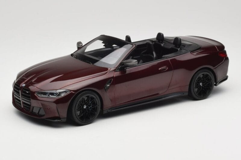 BMW M4 G83 Avoauto Punainen Metallic Minichamps 1:18 155021032 Metalli