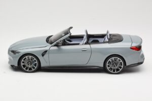 BMW M4 G83 Avoauto Grey Metallic Minichamps 1:18 110021032 Metalli — kuva 4 / 8