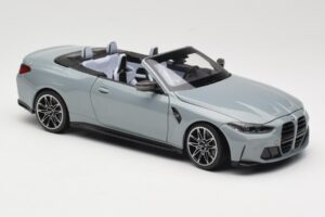 BMW M4 G83 Avoauto Grey Metallic Minichamps 1:18 110021032 Metalli — kuva 6 / 8