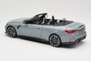 BMW M4 G83 Avoauto Grey Metallic Minichamps 1:18 110021032 Metalli — kuva 7 / 8