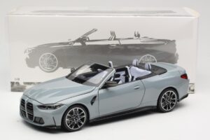 BMW M4 G83 Avoauto Grey Metallic Minichamps 1:18 110021032 Metalli — kuva 8 / 8