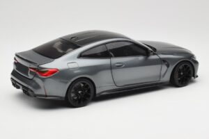 BMW M4 G82 Harmaa Metallic Minichamps 1:18 113020124 Metalli — kuva 3 / 8