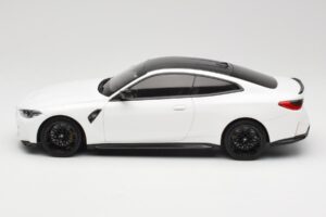 BMW M4 G82 Valkoinen Minichamps 1:18 155020122 Metalli — kuva 3 / 6