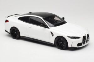 BMW M4 G82 Valkoinen Minichamps 1:18 155020122 Metalli — kuva 4 / 6