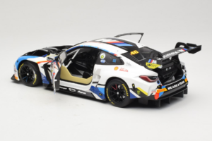 BMW M4 GT3 #46 V. Rossi / A. Farfus / M. Martin Team WRT 12 Hours of Bathurst 2023 Minichamps 1:18 113232146 Metalli — kuva 5 / 8