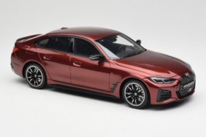 BMW M440i G26 Gran Coupe Aventurine Punainen Otto 1:18 OT1075 Hartsi — kuva 4 / 6