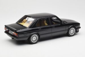 BMW M5 E28 Diamond Musta Otto 1:18 OT184 Hartsi — kuva 2 / 6