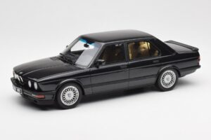 BMW M5 E28 Diamond Musta Otto 1:18 OT184 Hartsi