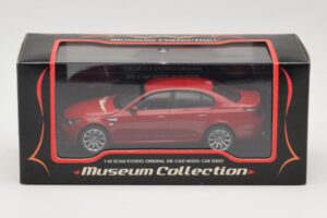 BMW M5 E60 Punainen Kyosho 1:43 03503R Metalli — kuva 4 / 4