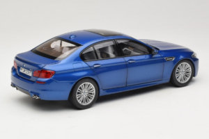 BMW M5 F10 Monte Carlo Blue Paragon 1:18 80432186352 Metalli — kuva 3 / 8