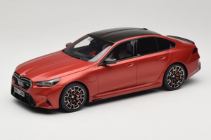 BMW M5 G90 Beach Orange GT Spirit 1:18 GT966 Hartsi