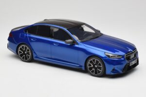 BMW M5 G90 Marina Bay Blue Metallic GT Spirit 1:18 GT507 Hartsi — kuva 4 / 6