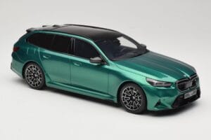 BMW M5 G99 Competition Touring Isle of Man Green GT Spirit 1:18 GT509 Hartsi — kuva 4 / 6