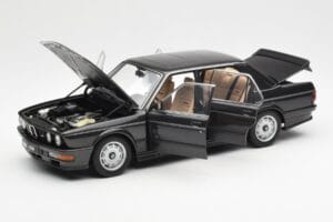 BMW M535i E28 Diamond Musta AUTOart 1:18 75162 Metalli — kuva 2 / 8