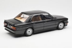 BMW M535i E28 Diamond Musta AUTOart 1:18 75162 Metalli — kuva 3 / 8