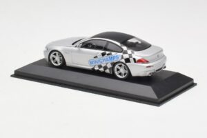 BMW M6 E63 IAA Frankfurt Hopea Minichamps 1:43 M6001 Metalli — kuva 3 / 4
