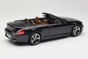 BMW M6 E64 Cabriolet Sapphire Black Kyosho 1:18 80430417424 Metalli — kuva 4 / 9