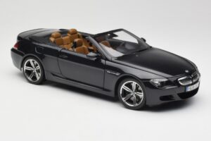 BMW M6 E64 Cabriolet Sapphire Black Kyosho 1:18 80430417424 Metalli — kuva 7 / 9